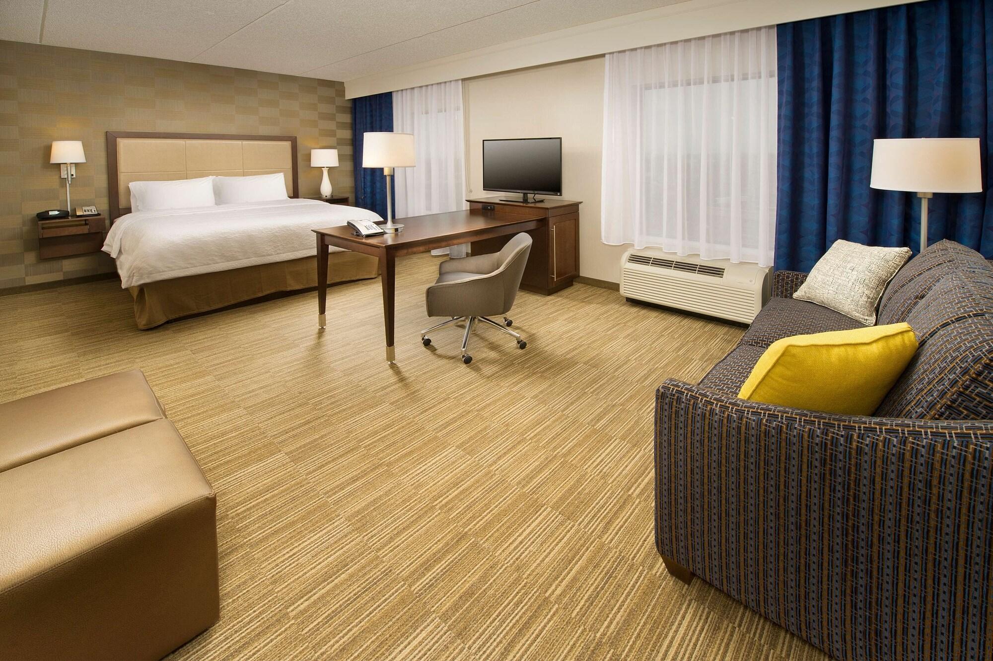 Hampton Inn & Suites Baltimore/Woodlawn Экстерьер фото