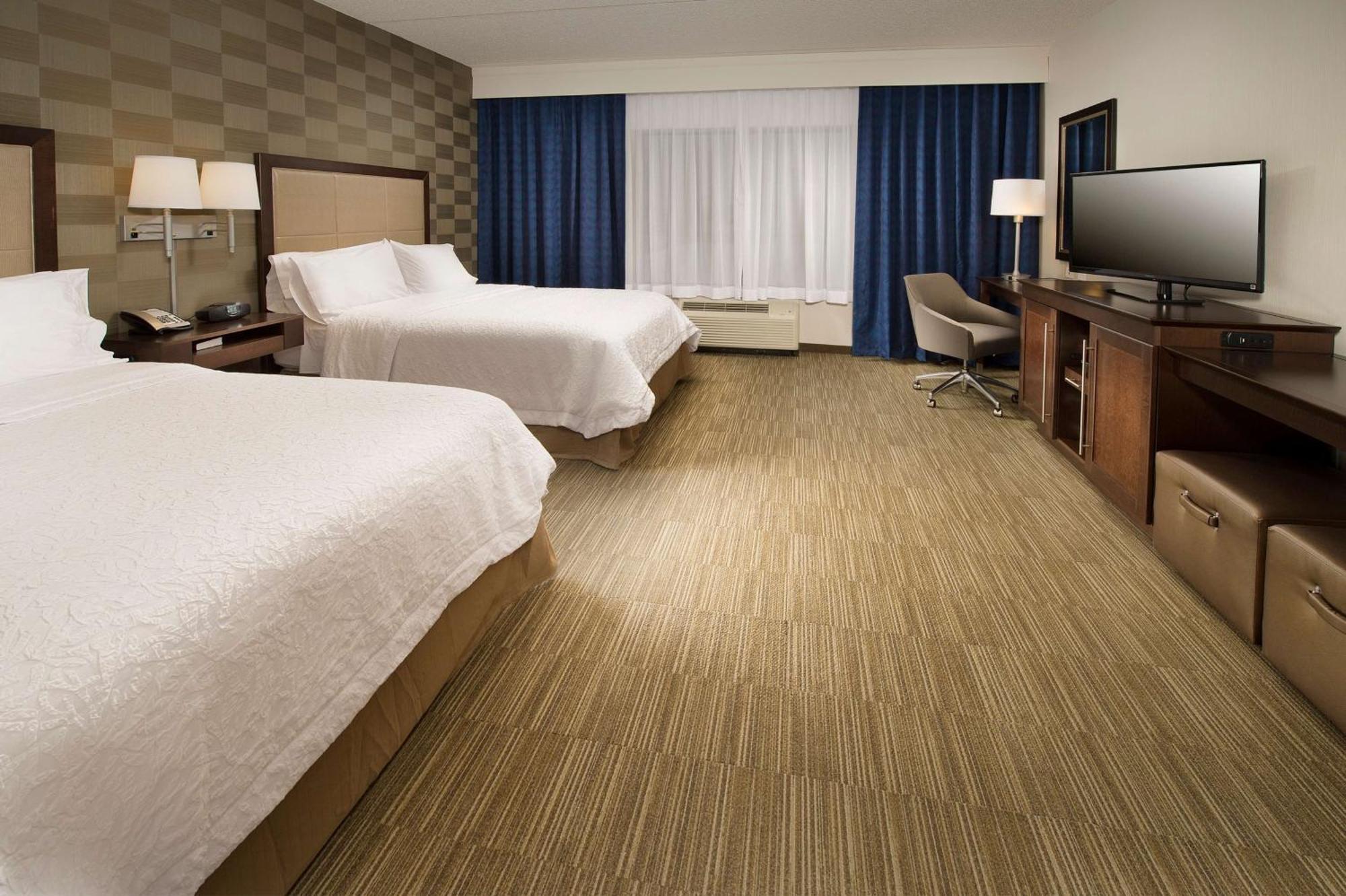 Hampton Inn & Suites Baltimore/Woodlawn Экстерьер фото
