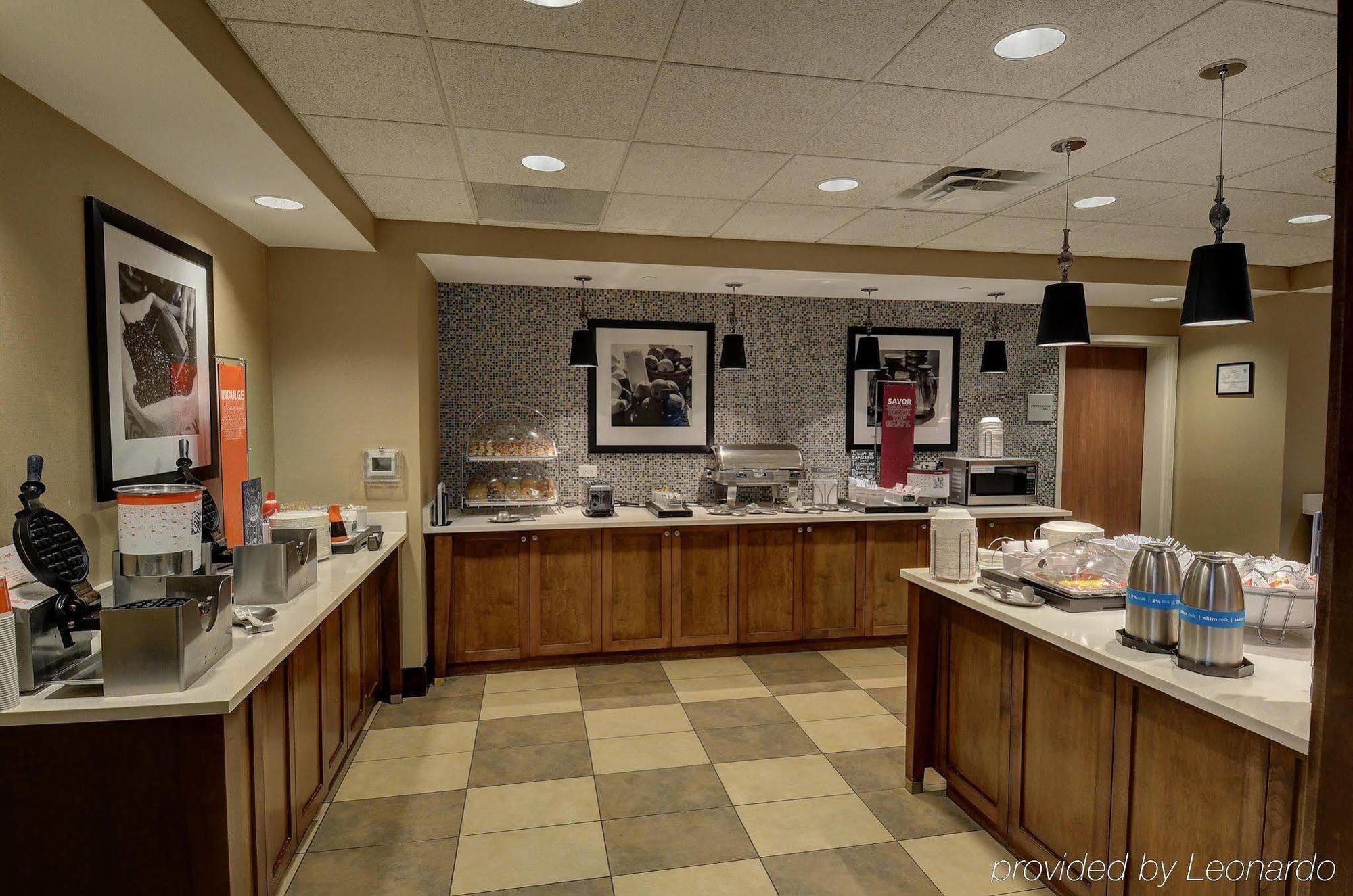 Hampton Inn & Suites Baltimore/Woodlawn Экстерьер фото