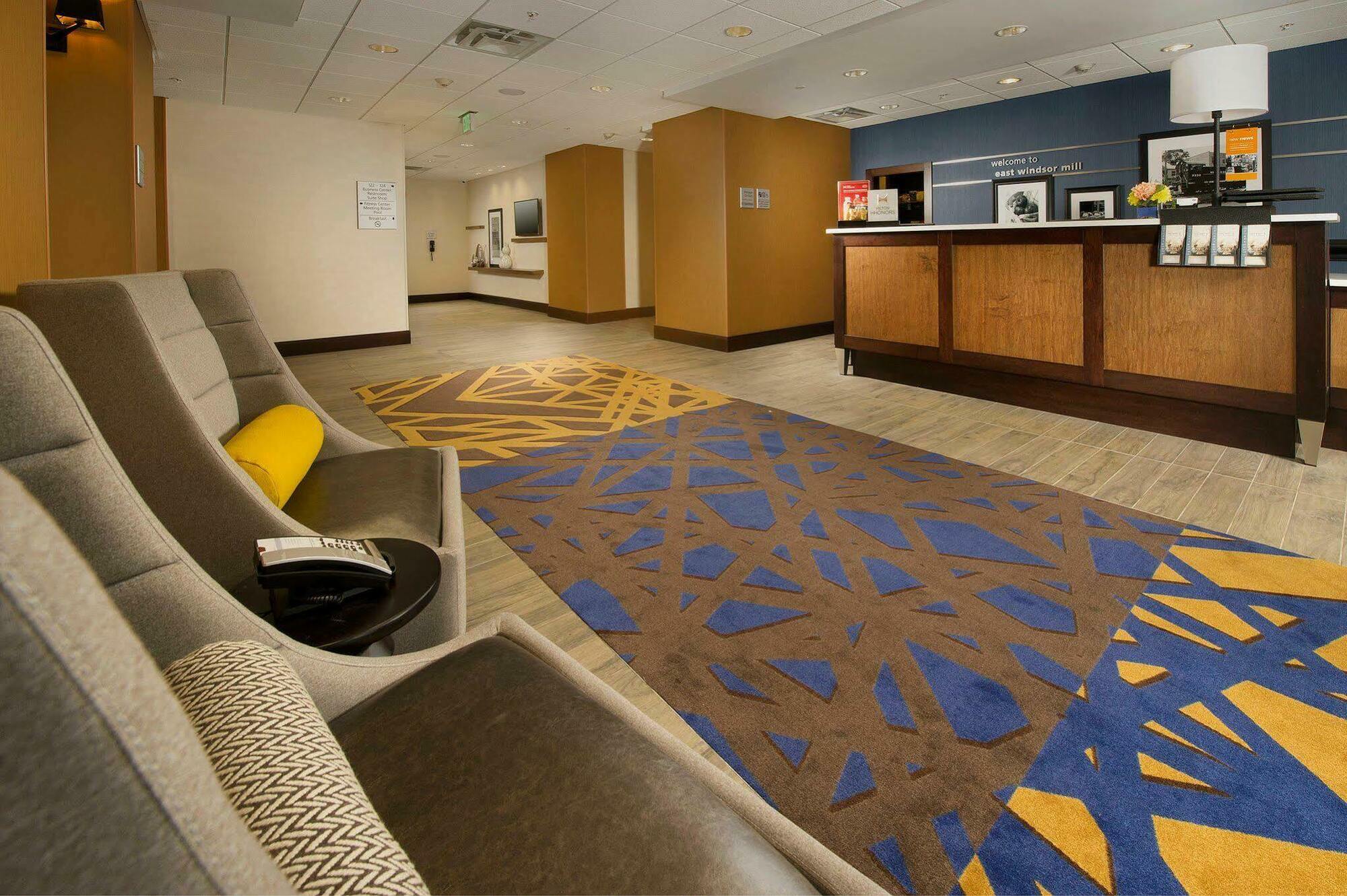 Hampton Inn & Suites Baltimore/Woodlawn Экстерьер фото